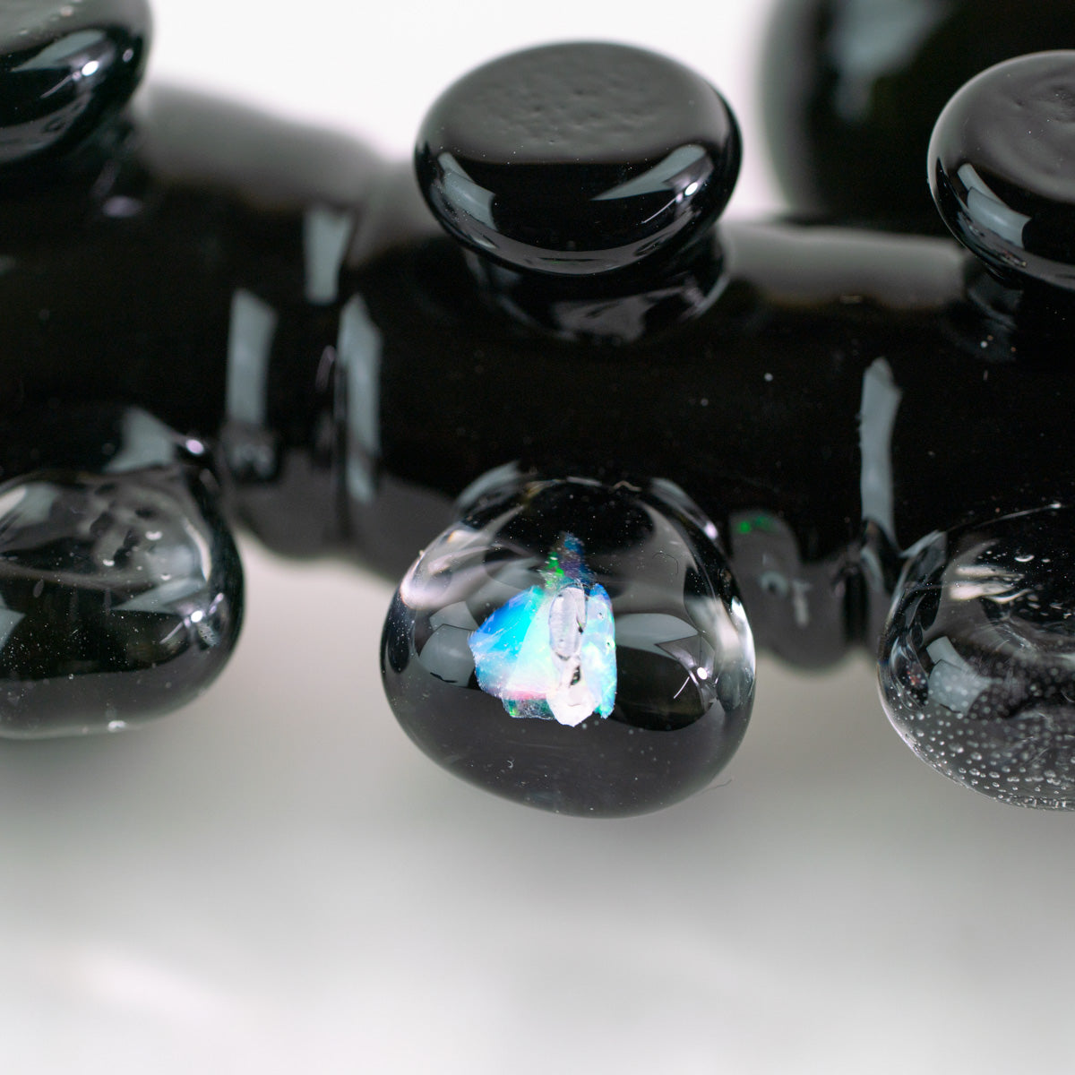 Empire Glassworks 'Alien' Glow-In-The-Dark Hand Pipe
